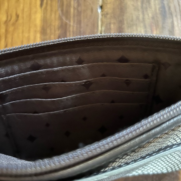 Fossil Gold Metallic Snake Embossed Leather Wristlet - Picture 5 of 6